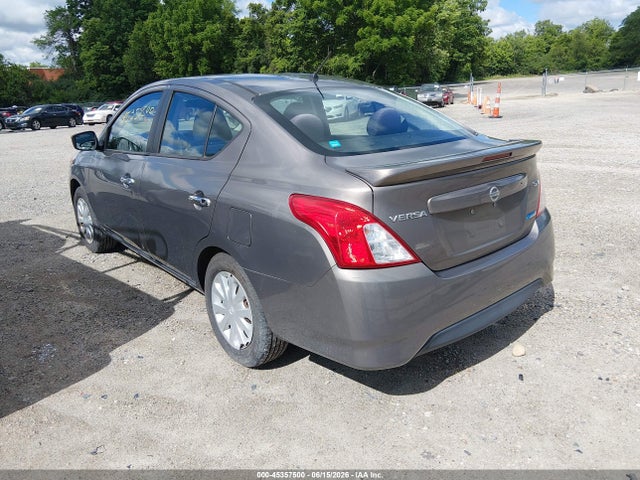 2015 Nissan VERSA 1.6 SV — фото 3
