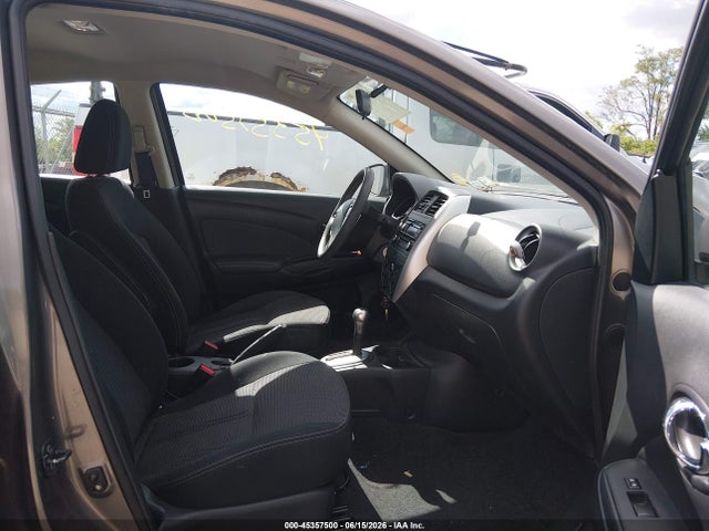 2015 Nissan VERSA 1.6 SV — фото 5