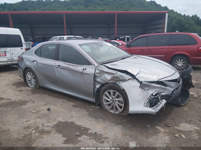 2021 TOYOTA CAMRY LE AWD