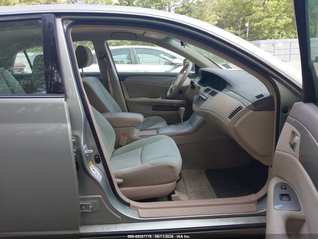 2005 Toyota AVALON XL 照片 5