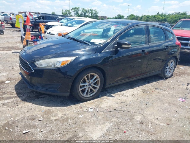 2016 FORD FOCUS SE photo 2