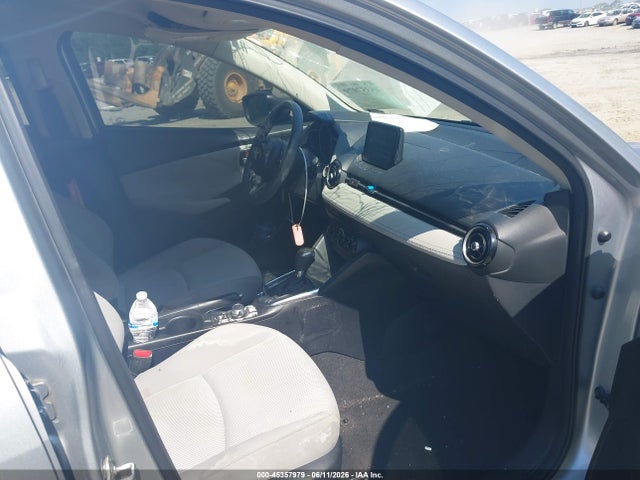 صورة 5 لـ 2019 Toyota YARIS LE
