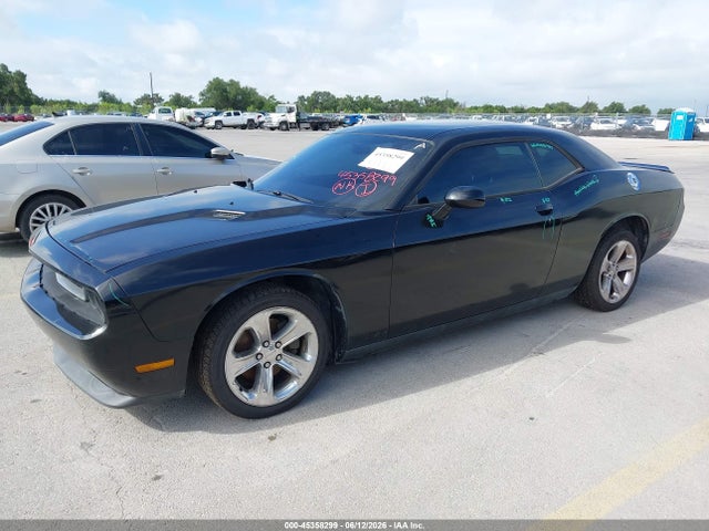 2014 Dodge CHALLENGER SXT — фото 2