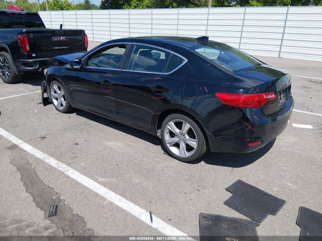 2015 Acura ILX 2.0L 照片 3