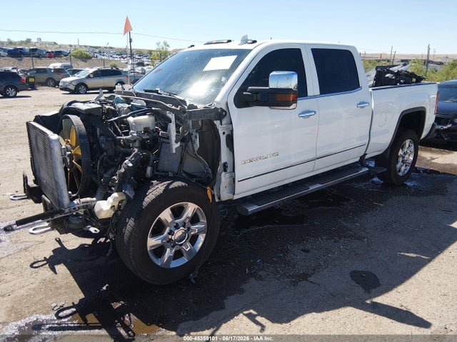 صورة 2 لـ 2017 GMC SIERRA 2500HD DENALI