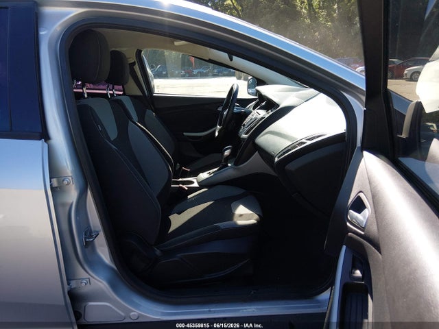 2012 FORD FOCUS SE 照片 5