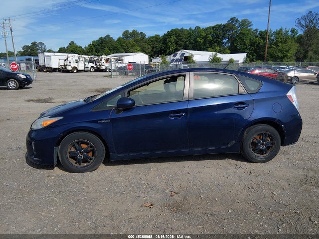 صورة مصغرة 14 لـ 2013 Toyota PRIUS THREE