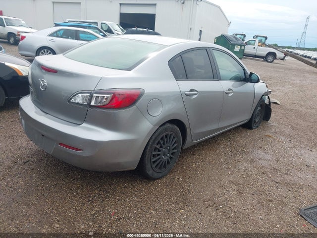 صورة 4 لـ 2013 Mazda MAZDA3 I SV