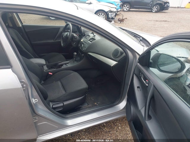 صورة 5 لـ 2013 Mazda MAZDA3 I SV