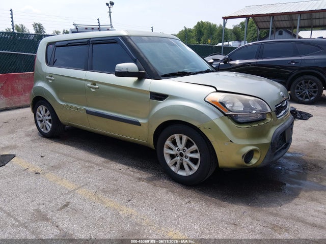 2013 KIA SOUL +