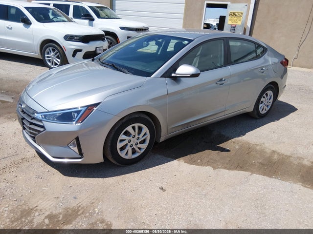 2020 Hyundai ELANTRA SE 照片 2