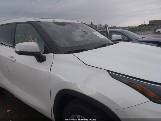 2021 TOYOTA HIGHLANDER XLE 6