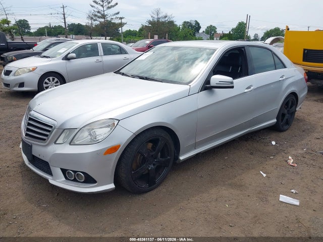 صورة 2 لـ 2010 Mercedes-BENZ E 350 4MATIC