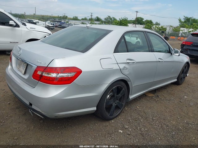 صورة 4 لـ 2010 Mercedes-BENZ E 350 4MATIC