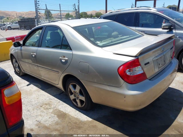 2002 Toyota CAMRY SE 照片 3