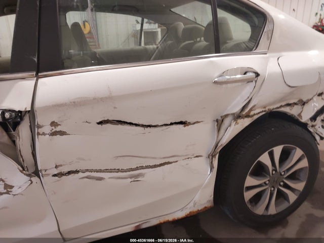2013 Honda ACCORD LX — миниатюра 17