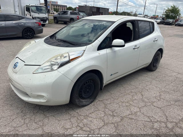 2016 Nissan LEAF S 照片 2