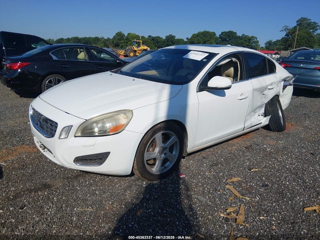 2013 Volvo S60 T5 — фото 2
