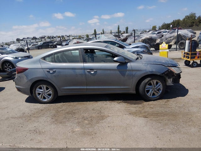 2019 HYUNDAI ELANTRA SEL 13