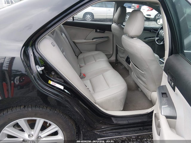 صورة 8 لـ 2012 Toyota CAMRY HYBRID XLE