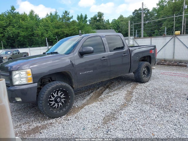 2010 Chevrolet SILVERADO 1500 LT — фото 2