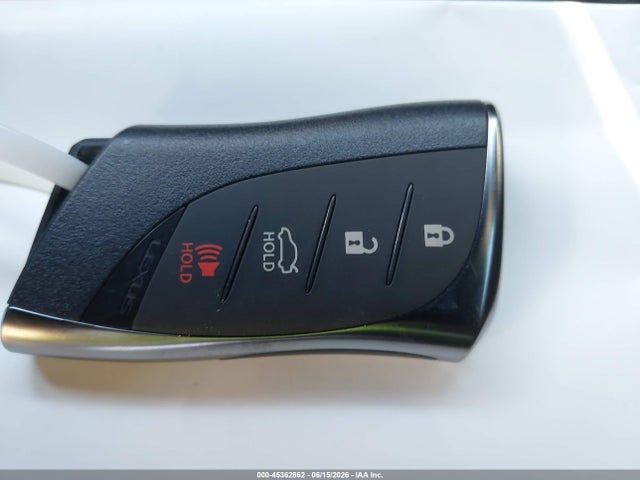 صورة مصغرة 11 لـ 2025 Lexus ES 300H