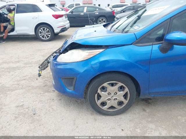 2011 FORD FIESTA SE 照片 6
