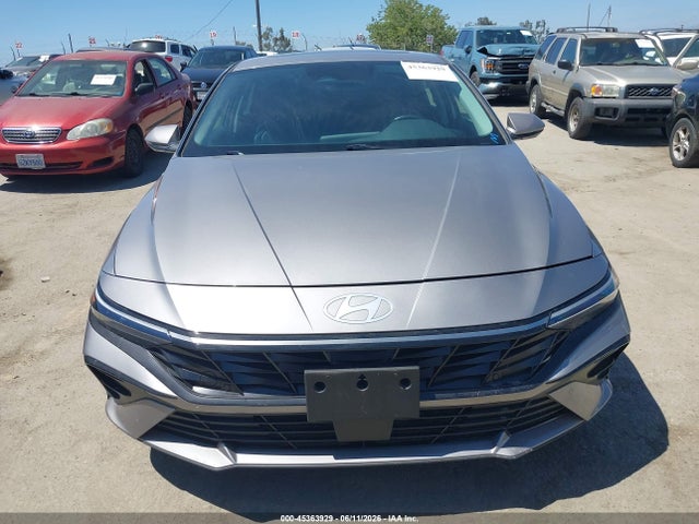 2024 HYUNDAI ELANTRA HYBRID LIMITED 12
