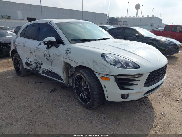 2015 PORSCHE MACAN S