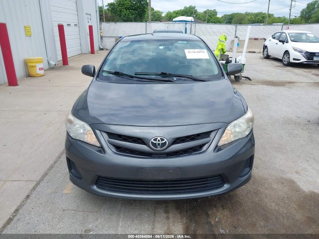 2011 Toyota COROLLA LE thumbnail 12
