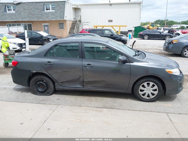 2011 Toyota COROLLA LE thumbnail 13