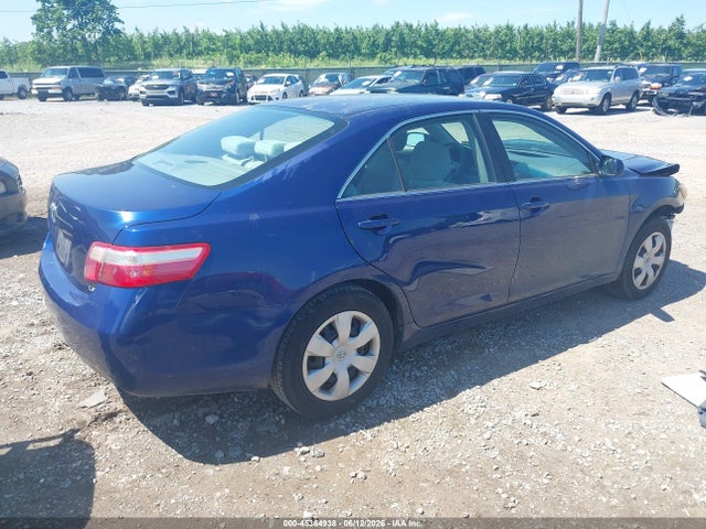 2009 Toyota CAMRY LE photo 4