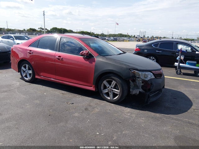 2014 Toyota CAMRY SE 照片 1