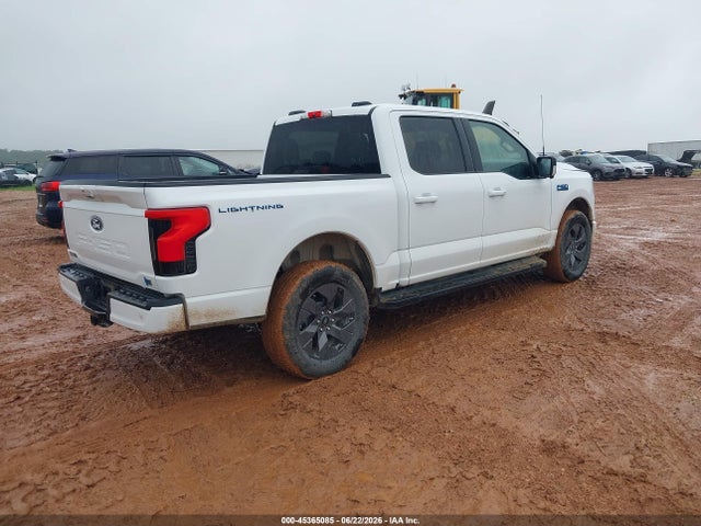 2024 FORD F-150 LIGHTNING FLASH — фото 4