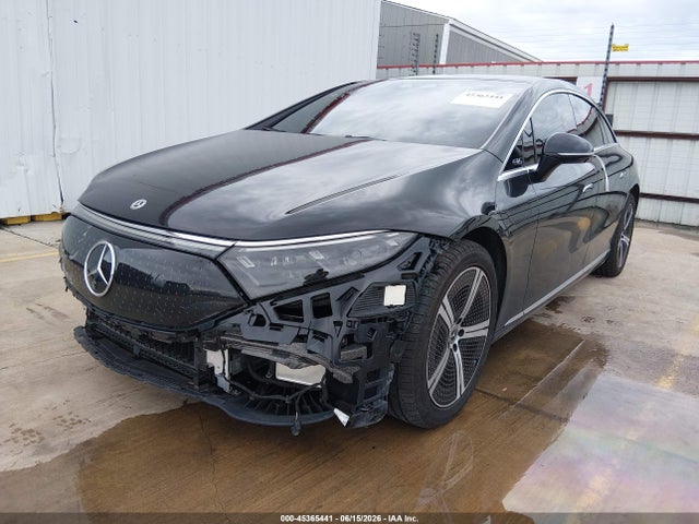 صورة 2 لـ 2023 Mercedes-BENZ EQS