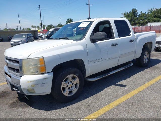 2009 Chevrolet SILVERADO 1500 LT — фото 2