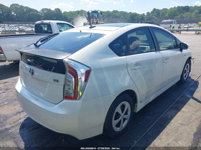 2014 Toyota PRIUS FOUR — фото 4