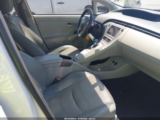 2014 Toyota PRIUS FOUR — фото 5