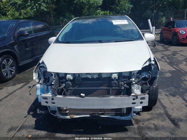 2014 Toyota PRIUS FOUR — фото 6