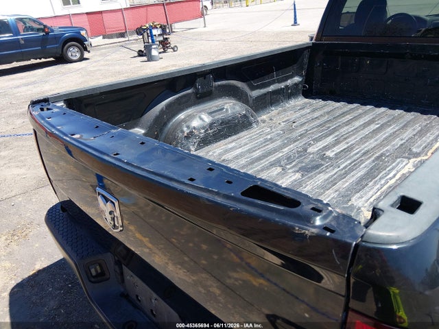 2017 RAM 1500 TRADESMAN 4X2 8' BOX — миниатюра 16