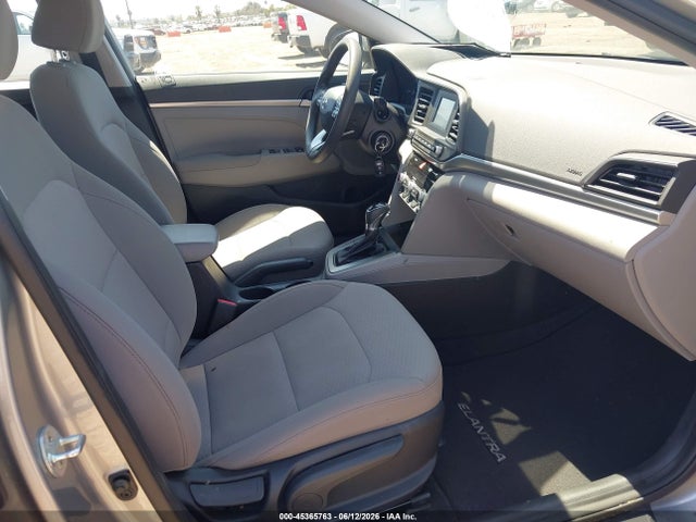 2020 Hyundai ELANTRA SE photo 5
