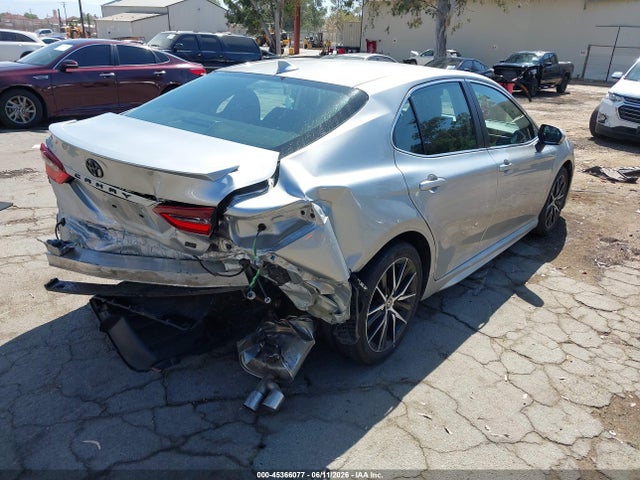 2021 Toyota CAMRY SE photo 4
