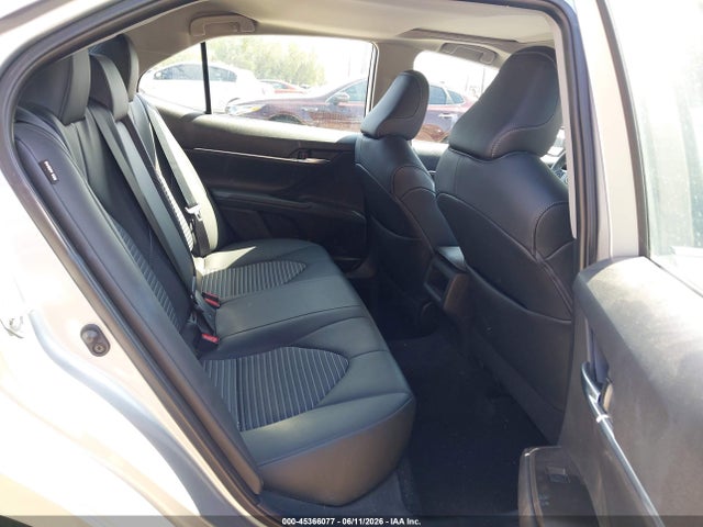 2021 Toyota CAMRY SE photo 8