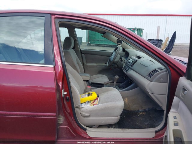 2002 Toyota CAMRY LE thumbnail 5