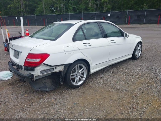 2014 Mercedes-BENZ C 250 SPORT — фото 4