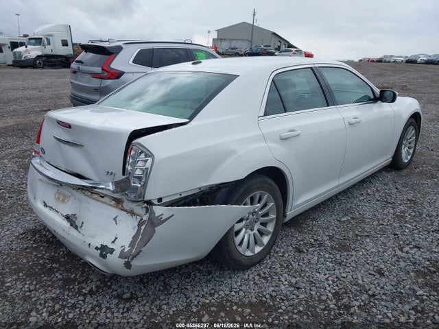 2013 Chrysler 300 MOTOWN 照片 4