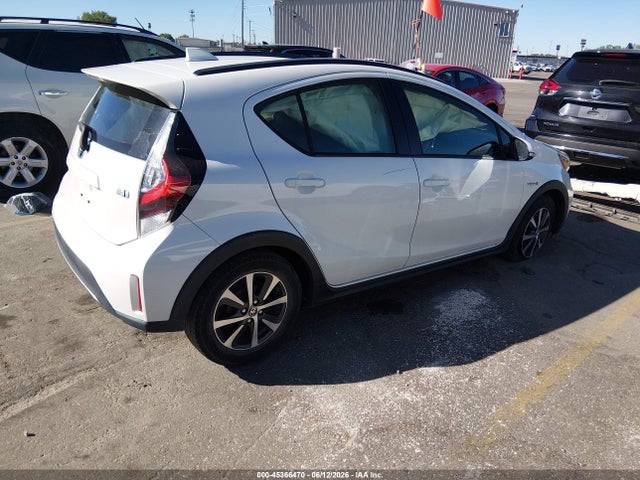 2018 Toyota PRIUS C ONE 照片 4