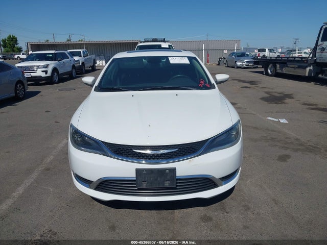 2015 Chrysler 200 LIMITED — миниатюра 12