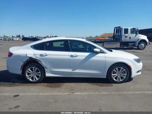 2015 Chrysler 200 LIMITED — миниатюра 13