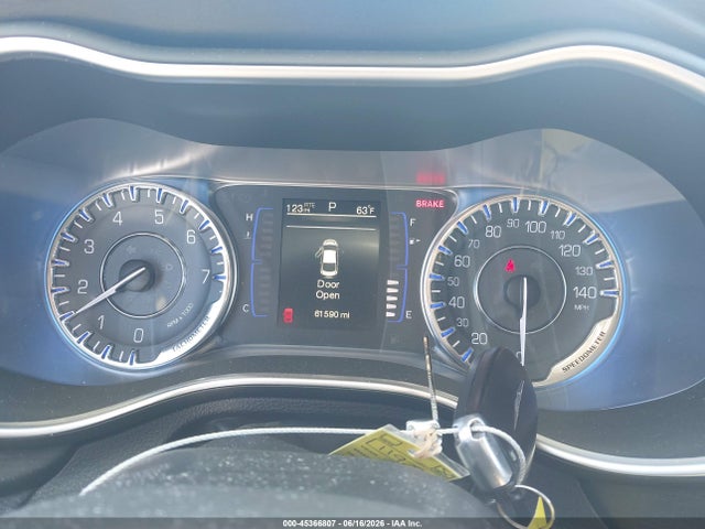 2015 Chrysler 200 LIMITED — фото 7